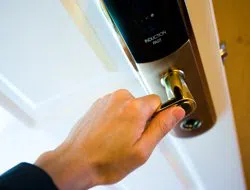 Philadelphia Star Locksmith Philadelphia, PA 215-716-7611 Philadelphia Star Locksmith Philadelphia, PA 215-716-7611 - com-side